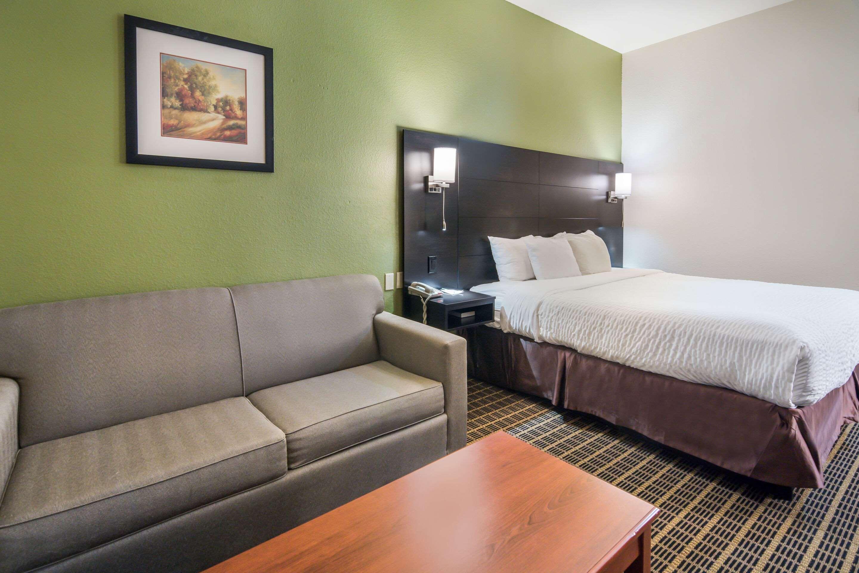 Clarion Inn & Suites Weatherford South Exteriér fotografie