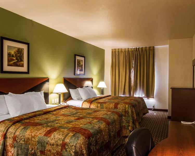 Clarion Inn & Suites Weatherford South Exteriér fotografie